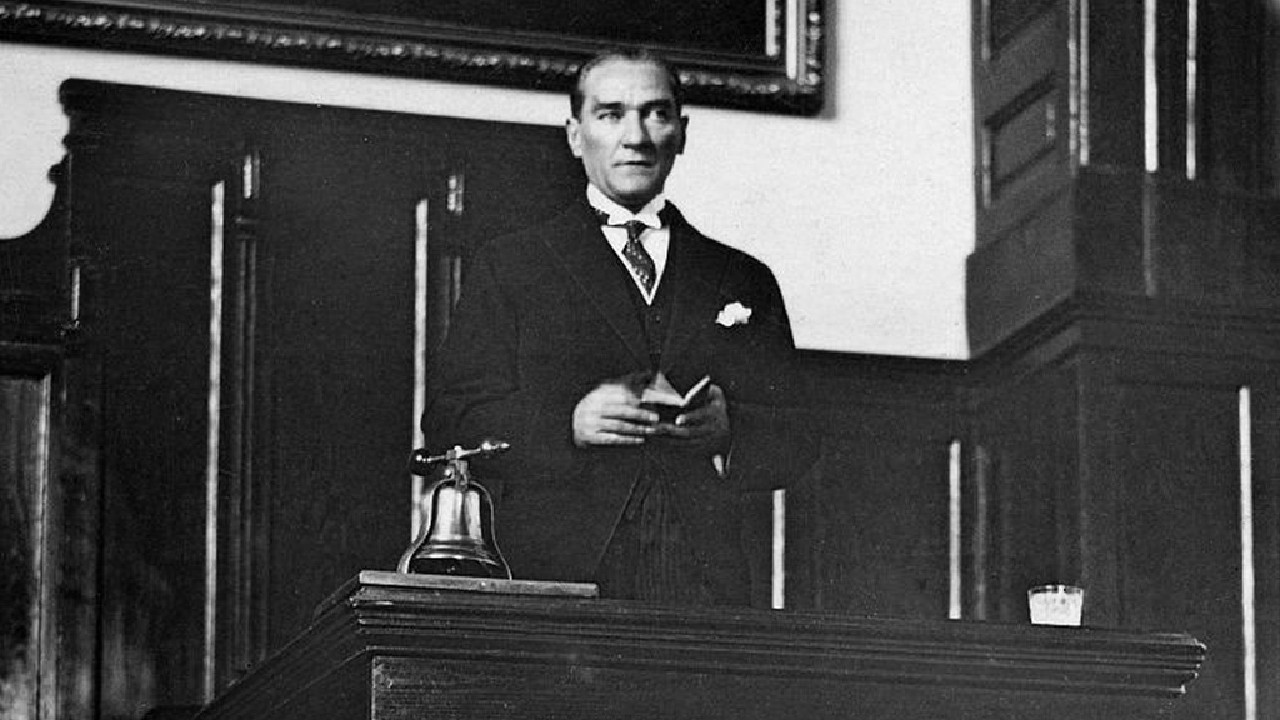 Atatürk’ün Türkiye’yi Vapurla Avrupa’ya Tanıtma Projesi - Yerli Portal
