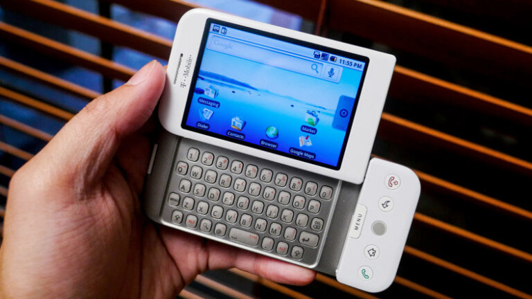 Bundan Tam 10 Yıl Evvel Tanıtılan Birinci Android Telefon