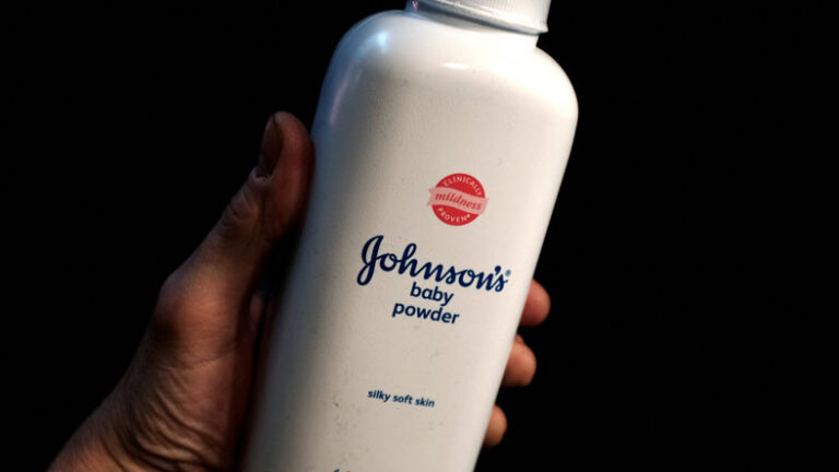 Johnson & Johnson, Bebek Pudraların Satışını Durduruyor